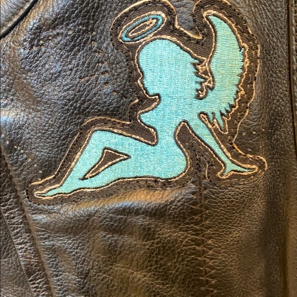 Classic Leather Gear - Picture 3 of 8